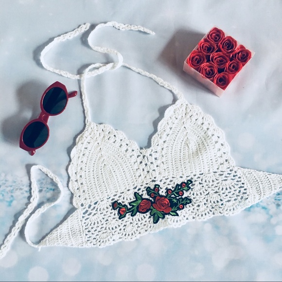 Roses appliqué Halter neck crochet top - Picture 4 of 12